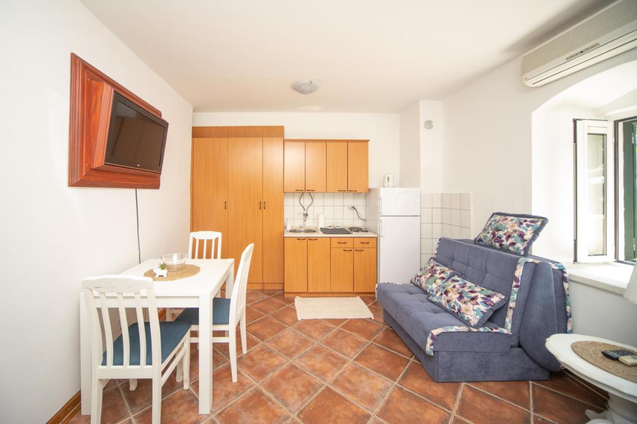 Kamena Palata Apartments Kotor Eksteriør bilde